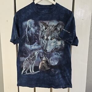 The Mountain Wolves Wolf Moon Tie-Dye TShirt M Blue Animal Spiritual USA